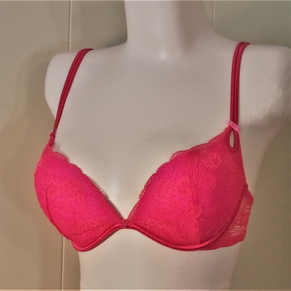 Victoria's Secret Sexy Little Things Bra Pink 32D